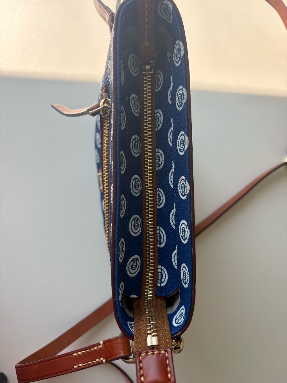 Sold! Dooney & Bourke Chicago Cubs Crossbody Bag - Picture 7 of 14